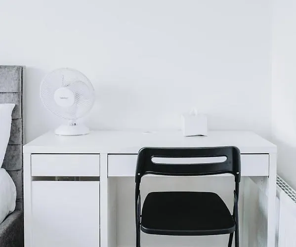 Apartament Deluxe 2 Bed Flat In Patchway Near Aztec West And Cribbs Causeway