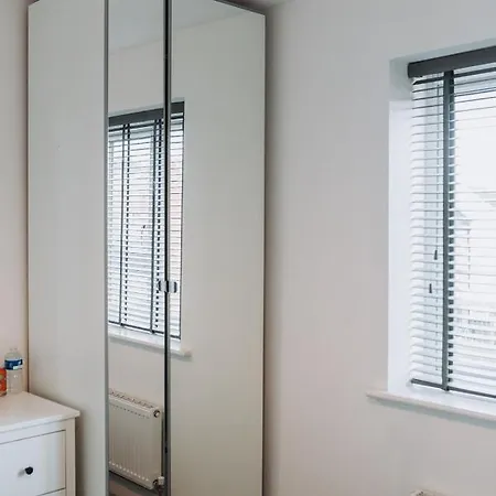 Deluxe 2 Bed Flat In Patchway Near Aztec West And Cribbs Causeway Apartmán