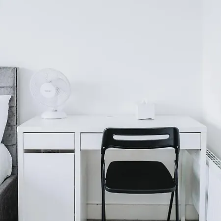 Апартаменти Deluxe 2 Bed Flat In Patchway Near Aztec West And Cribbs Causeway