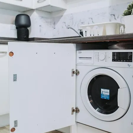 Апартаменти Deluxe 2 Bed Flat In Patchway Near Aztec West And Cribbs Causeway *