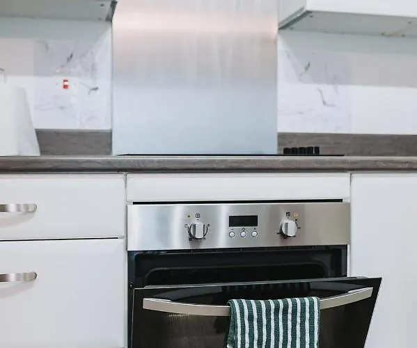 Deluxe 2 Bed Flat In Patchway Near Aztec West And Cribbs Causeway Appartamento Bristol