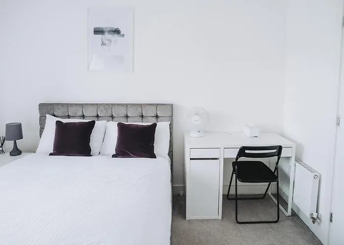 Deluxe 2 Bed Flat In Patchway Near Aztec West And Cribbs Causeway * בריסטול