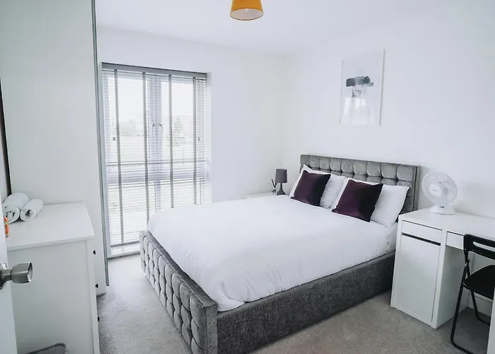 Deluxe 2 Bed Flat In Patchway Near Aztec West And Cribbs Causeway Appartamento