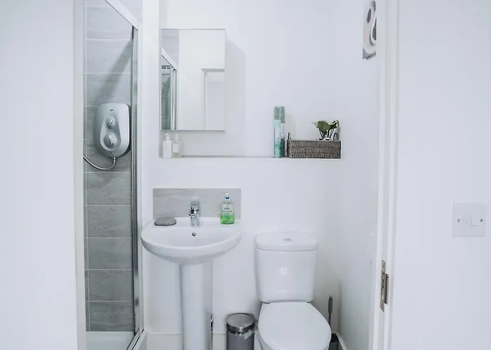 Deluxe 2 Bed Flat In Patchway Near Aztec West And Cribbs Causeway דירה בריסטול