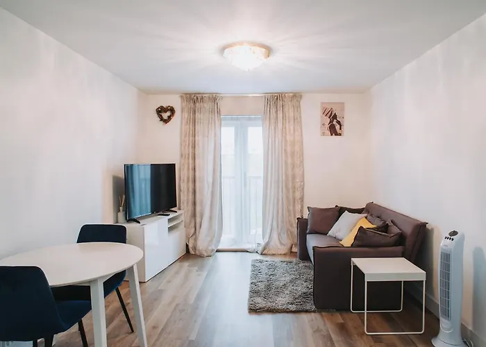 Apartamento Deluxe 2 Bed Flat In Patchway Near Aztec West And Cribbs Causeway Bristol